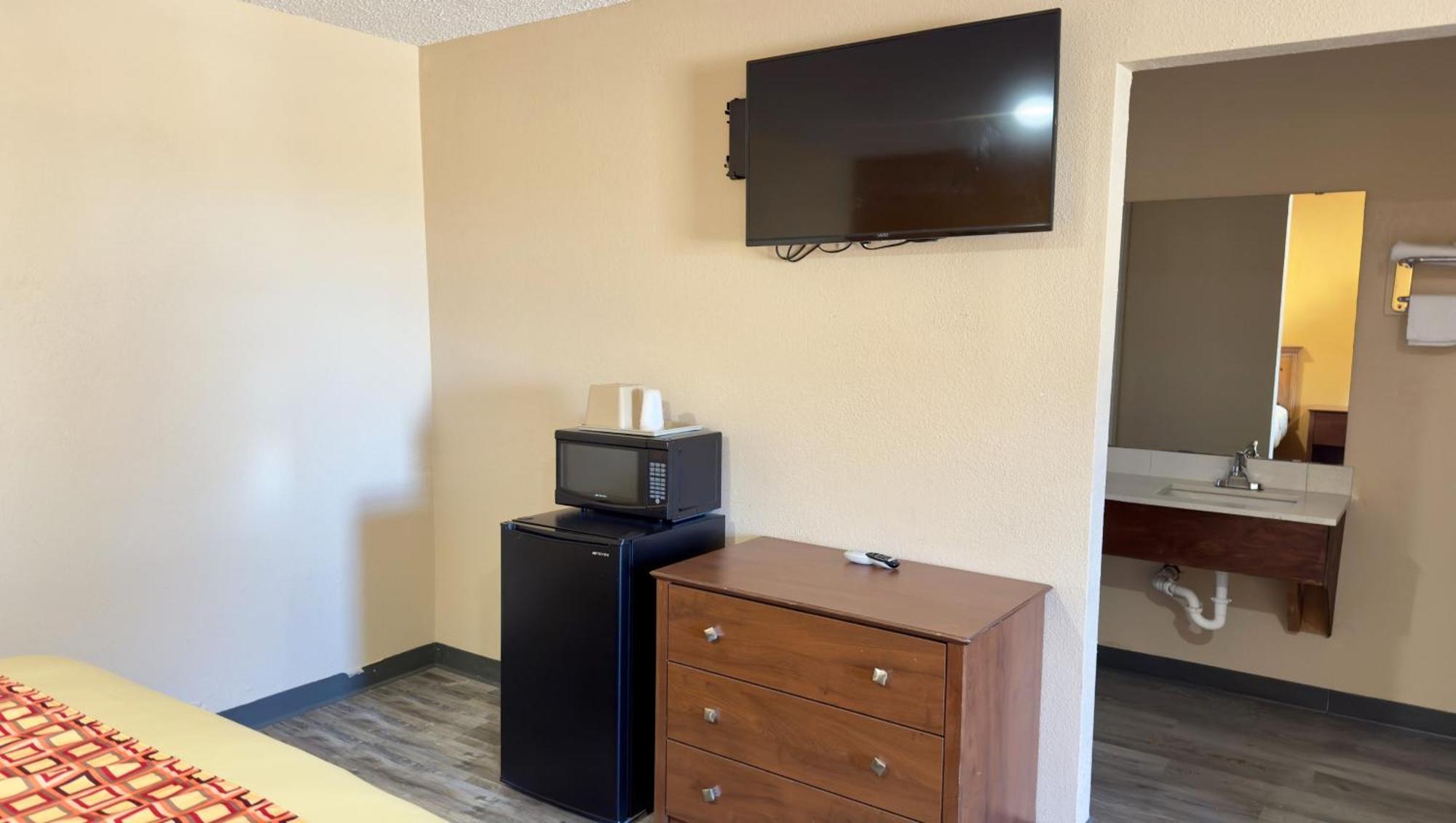 Regency Inn Hondo Extérieur photo