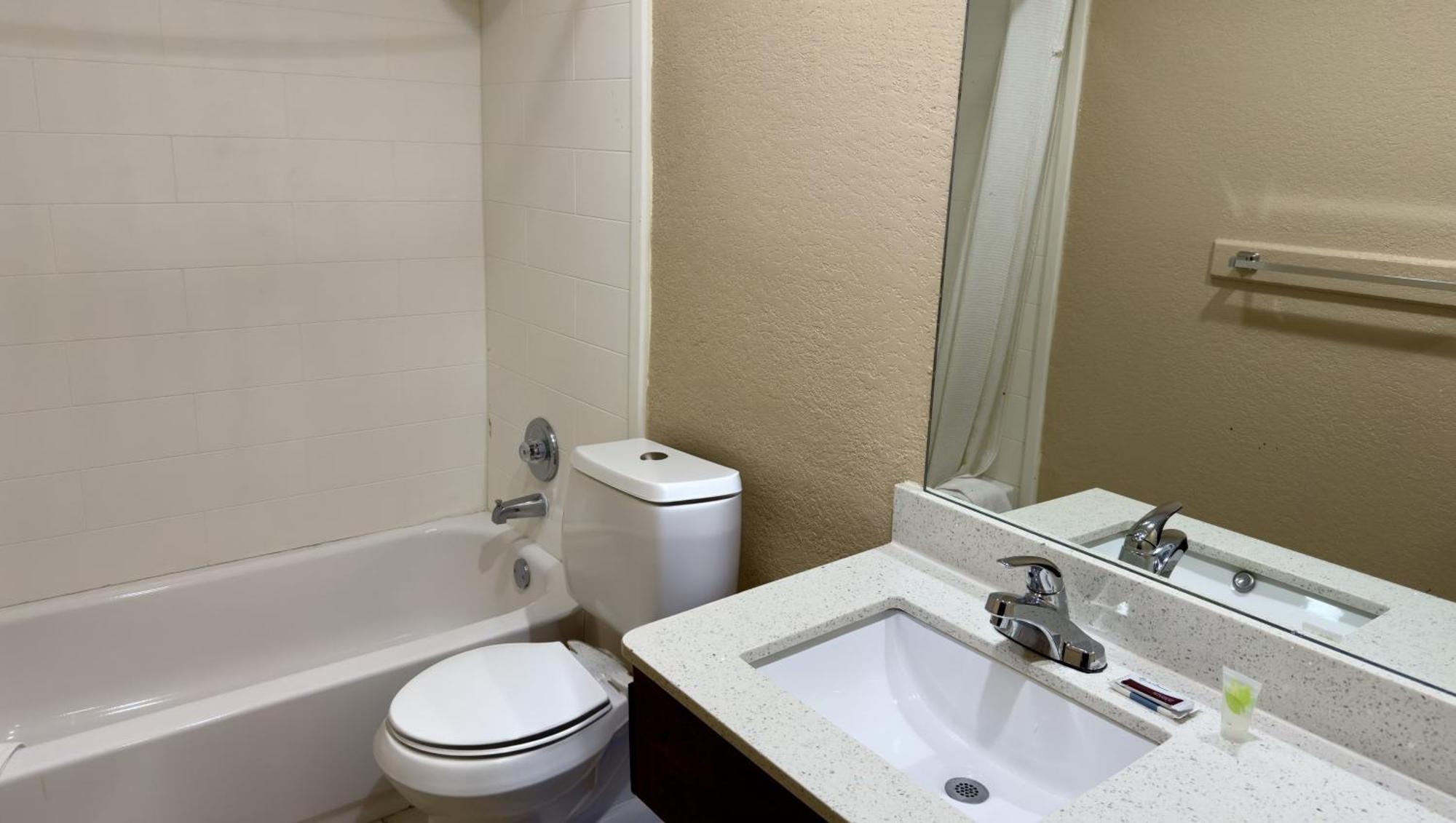 Regency Inn Hondo Extérieur photo