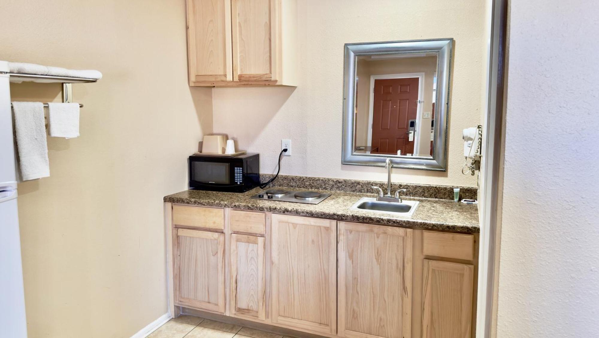 Regency Inn Hondo Extérieur photo