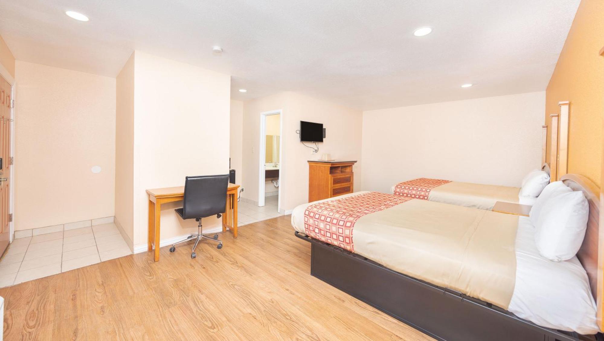 Regency Inn Hondo Extérieur photo