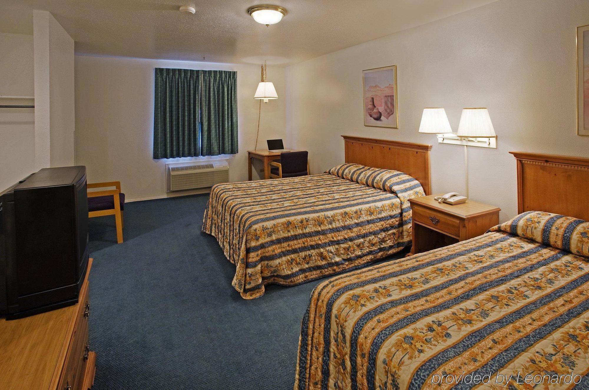 Regency Inn Hondo Extérieur photo